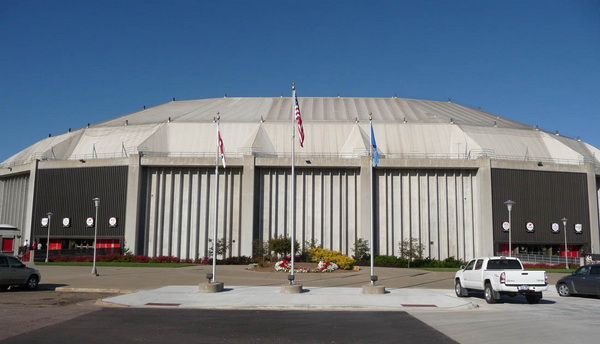 USD DakotaDome